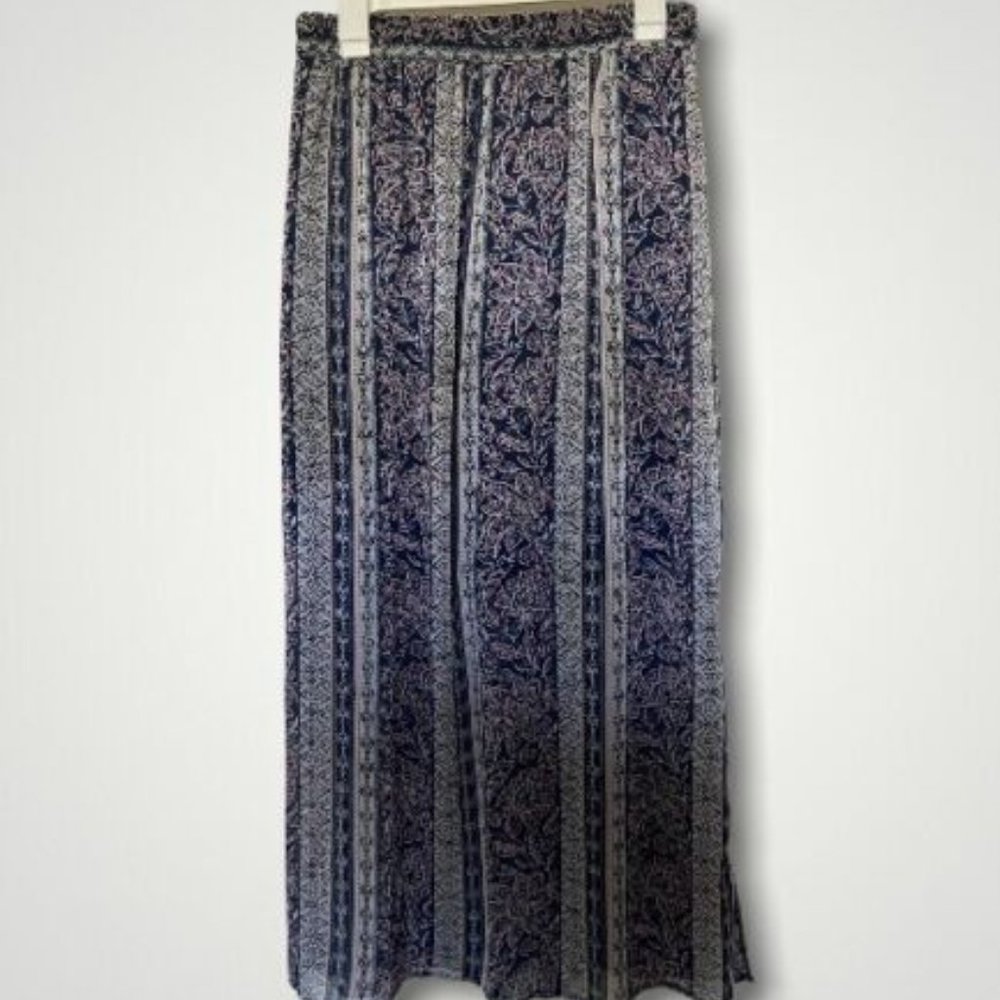 Faded Glory Women's Long Skirt Black/Whtie /red Print Size 8-10 (medium)